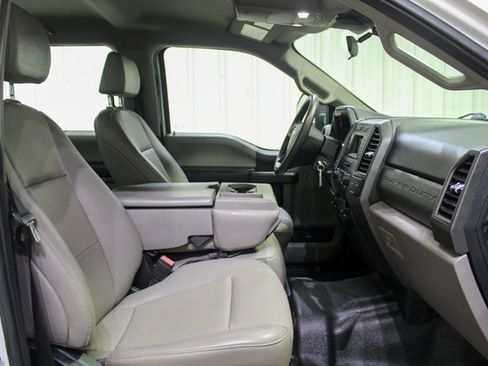 Used 2020 Ford F250 XL w/ Power Equipment Group image 14