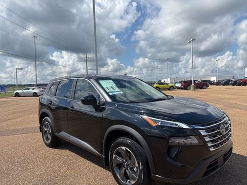 New 2026 Nissan Rogue SV image 5