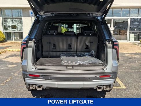 New 2026 Chevrolet Traverse Z71 w/ LPO, Floor Liner Package image 31