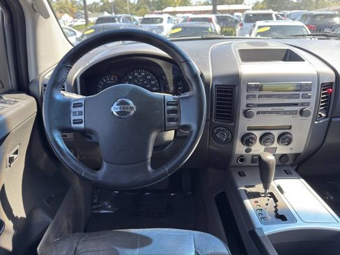 Used 2007 Nissan Titan LE w/ Tow Pkg AWD/4WD image 19