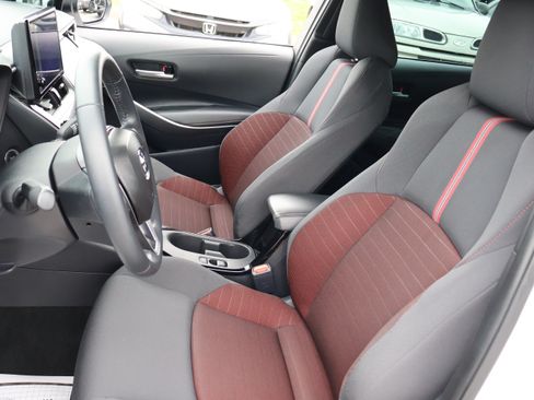 Used 2025 Toyota Corolla SE FWD image 21