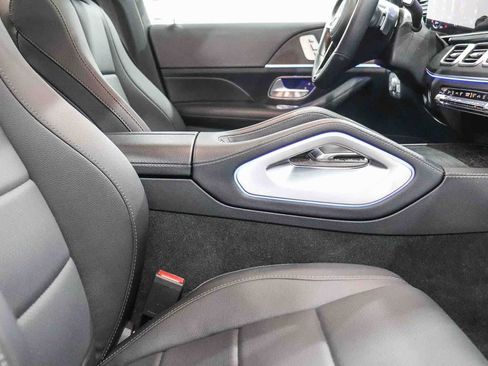 Used 2025 Mercedes-Benz GLS 450 4MATIC image 15