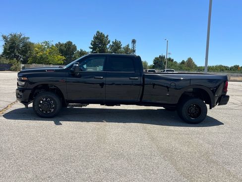 New 2026 RAM 3500 Big Horn AWD/4WD image 3