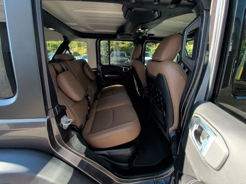 Used 2022 Jeep Wrangler Unlimited Rubicon 4xe w/ Cold Weather Group image 15