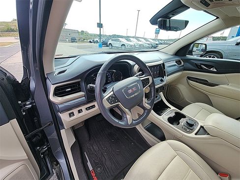 Used 2020 GMC Acadia Denali w/ Denali Ultimate Package image 14