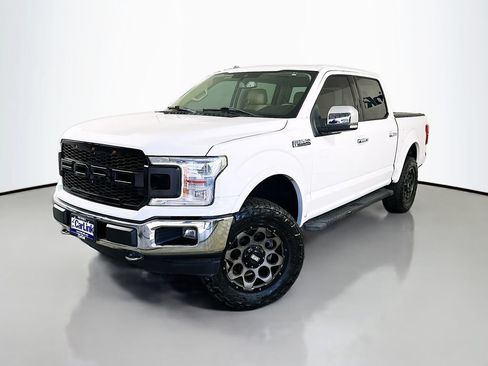Used 2018 Ford F150 Lariat w/ Equipment Group 502A Luxury AWD/4WD image 3