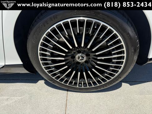 Used 2022 Mercedes-Benz EQS 450+ Sedan image 12