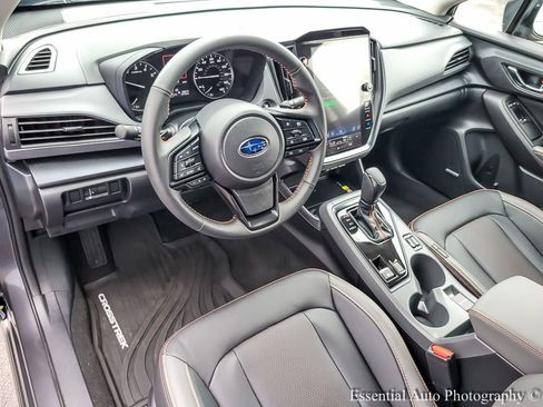 Certified 2025 Subaru Crosstrek 2.5i Limited w/ Crosstrek Mirror Package image 8