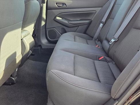 Used 2024 Nissan Altima 2.5 SV image 18