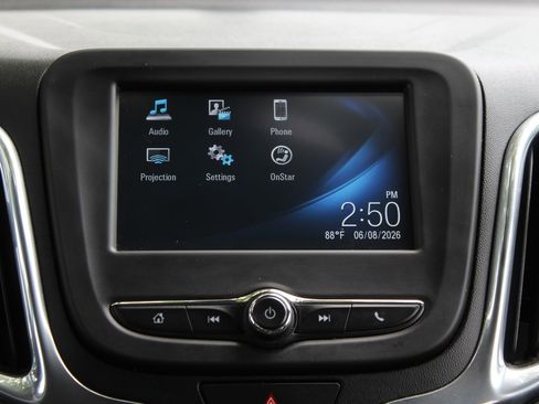 Used 2018 Chevrolet Equinox LT FWD image 17