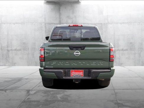 Used 2025 Nissan Frontier SV w/ SV Convenience Package RWD image 6