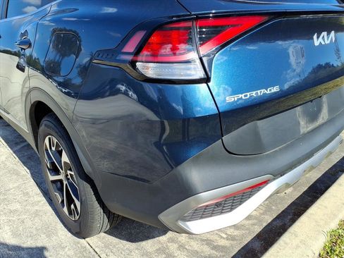 Used 2023 Kia Sportage EX w/ EX Premium Package image 9