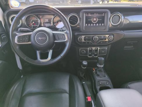 Used 2021 Jeep Wrangler Unlimited Sahara AWD/4WD image 30
