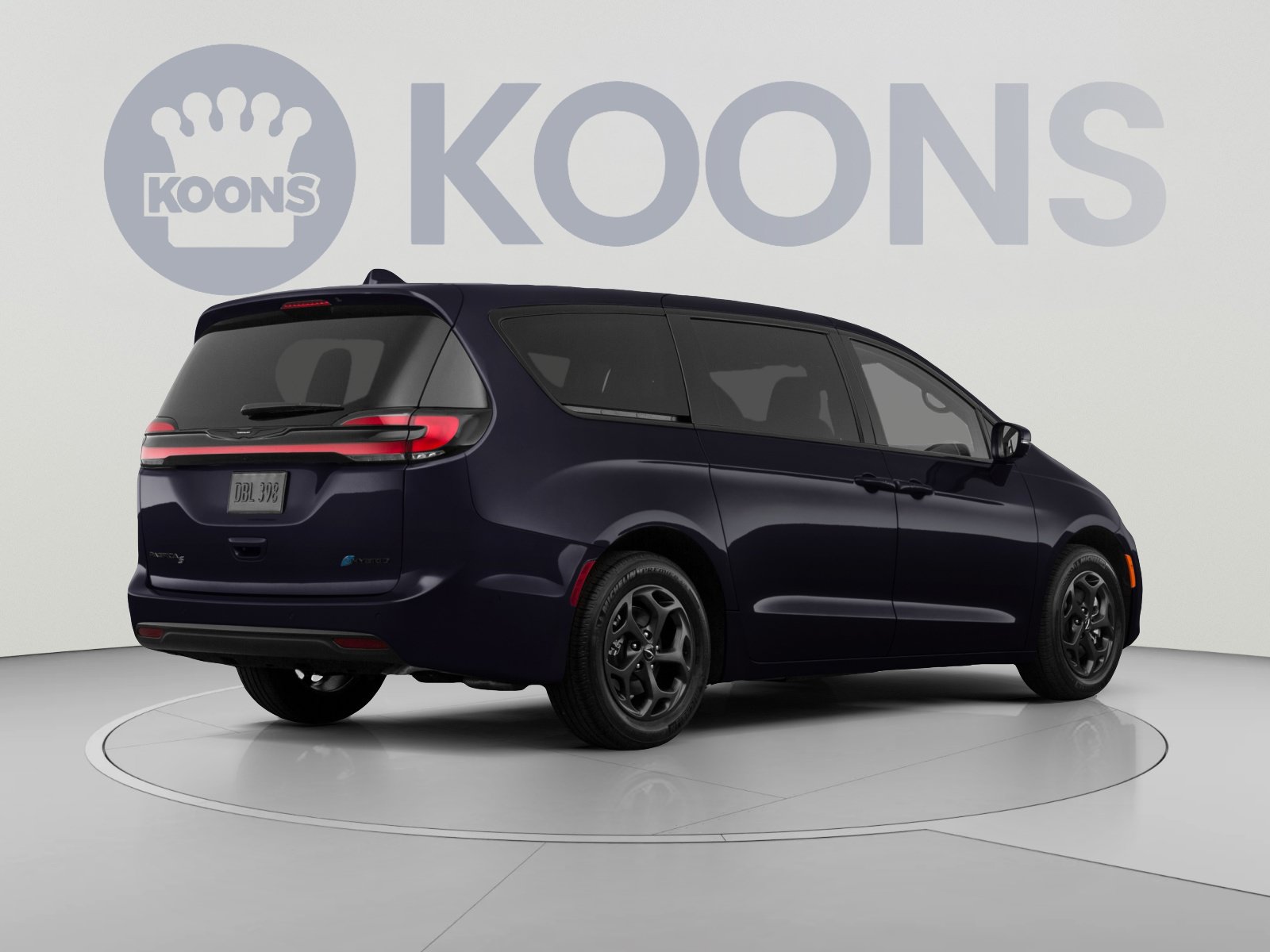 Used 2023 Chrysler Pacifica Limited w/ S Appearance Package FWD image 4