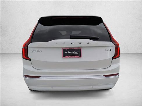 New 2026 Volvo XC90 B6 Plus image 8