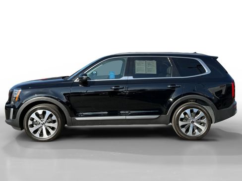 Used 2021 Kia Telluride S image 2