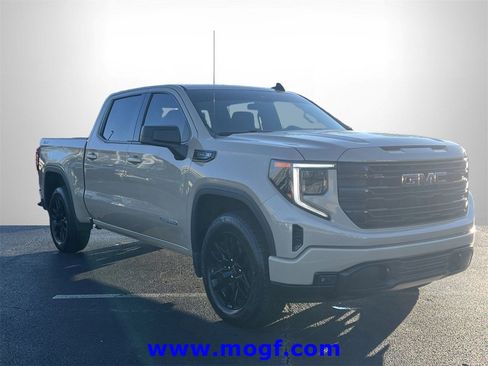 Used 2023 GMC Sierra 1500 Elevation w/ X31 Off-Road Package image 4