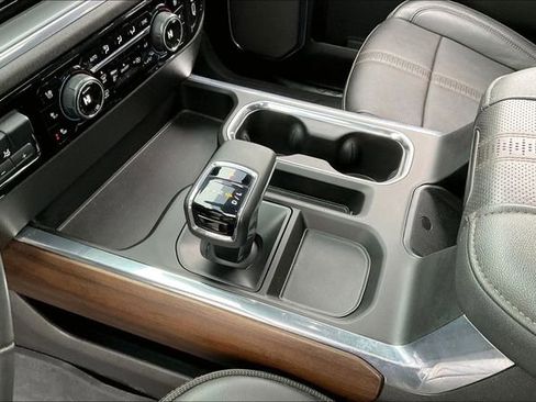 Used 2024 Chevrolet Silverado 1500 High Country w/ Technology Package image 13