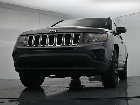 Used 2017 Jeep Compass Sport w/ Power Value Group AWD/4WD image 19