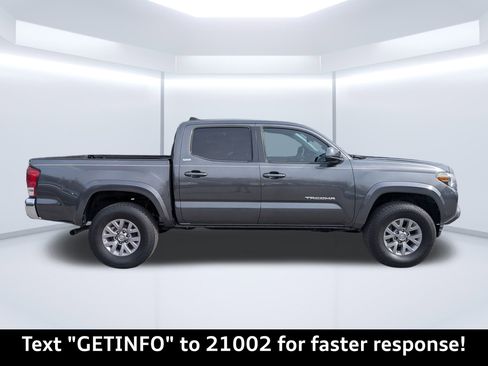 Used 2019 Toyota Tacoma SR5 image 2