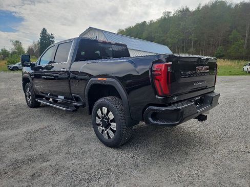 New 2026 GMC Sierra 3500 Denali AWD/4WD image 3