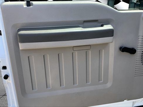 Used 2010 Ford F250 XL AWD/4WD image 18