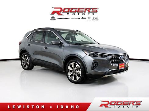 Used 2025 Ford Escape Platinum image 1