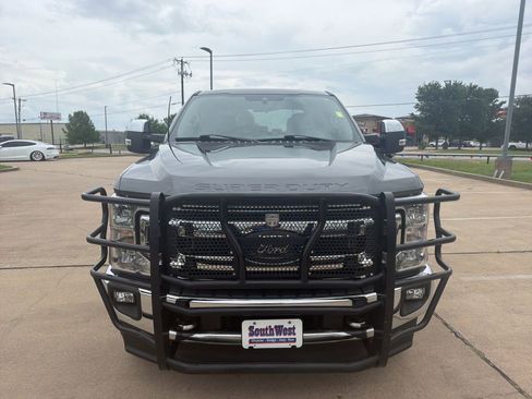 Used 2022 Ford F250 XLT w/ XLT Premium Package AWD/4WD image 2