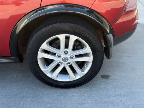 Used 2013 Nissan Juke SL FWD image 12