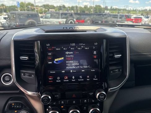 Used 2019 RAM 1500 Laramie AWD/4WD image 16