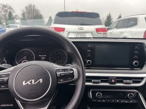 Used 2023 Kia K5 LXS image 12
