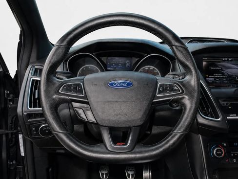 Used 2015 Ford Focus ST w/ Equipment Group 402A FWD image 11
