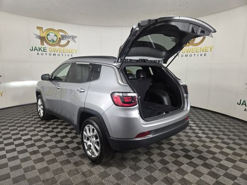 Certified 2023 Jeep Compass Latitude AWD/4WD image 31
