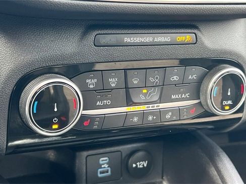 Used 2022 Ford Escape Titanium w/ Titanium Premium Package image 24