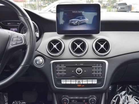 Used 2019 Mercedes-Benz CLA 250 4MATIC image 30