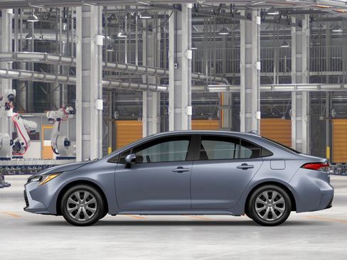New 2026 Toyota Corolla LE FWD image 4