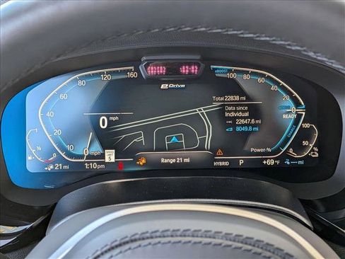 Used 2023 BMW 530e w/ M Sport Package image 11