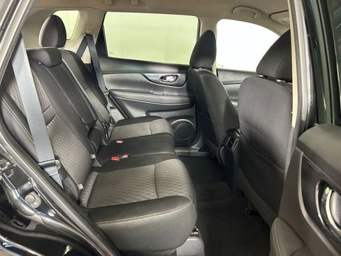 Used 2019 Nissan Rogue SV FWD image 27