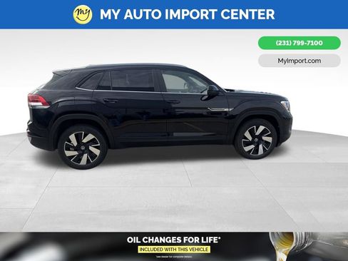 Used 2024 Volkswagen Atlas Cross Sport SE AWD/4WD image 6