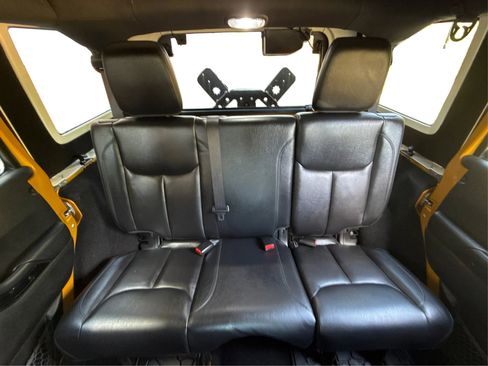Used 2014 Jeep Wrangler Unlimited Sahara AWD/4WD image 16
