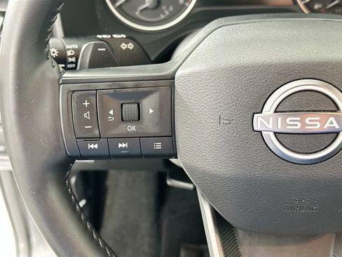 Used 2025 Nissan Rogue SV image 20