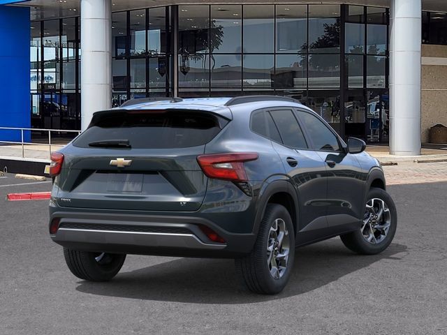New 2026 Chevrolet Trax LT w/ Driver Confidence Package FWD image 4