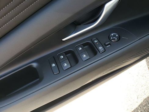 New 2026 Hyundai Elantra Limited FWD image 20
