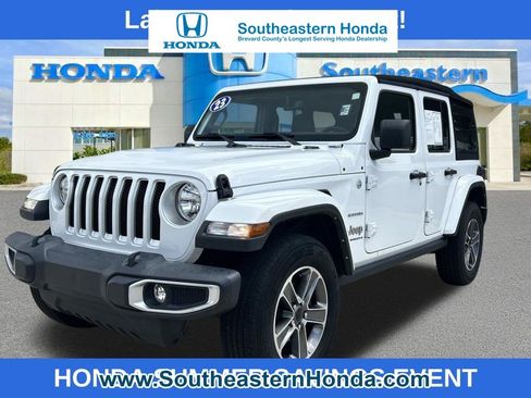 Used 2023 Jeep Wrangler Unlimited Sahara AWD/4WD image 1