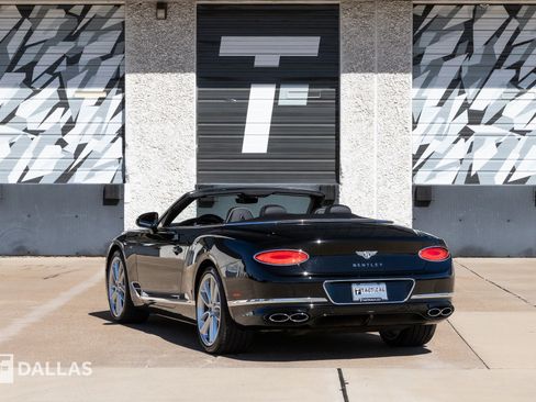 Used 2022 Bentley Continental GT image 12