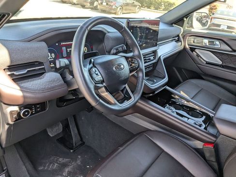 Used 2025 Ford Explorer Platinum w/ LUX Leather Package AWD/4WD image 14