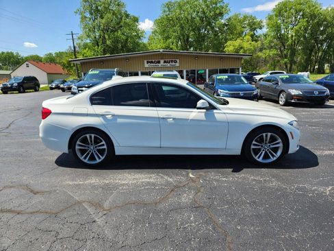 Used 2018 BMW 330i xDrive Sedan w/ Convenience Package image 8
