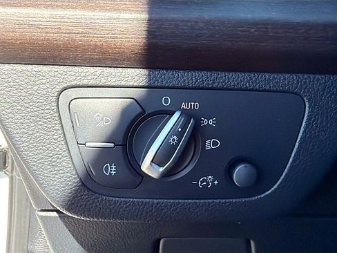 Certified 2023 Audi Q5 2.0T Premium w/ Convenience Package image 34