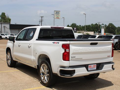 Used 2024 Chevrolet Silverado 1500 RST w/ Convenience Package II AWD/4WD image 9