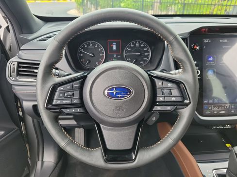 Used 2025 Subaru Forester Touring w/ Popular Package - Touring AWD/4WD image 29